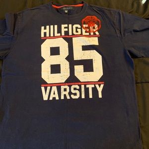 Navy Blue Tommy Hilfiger t-shirt